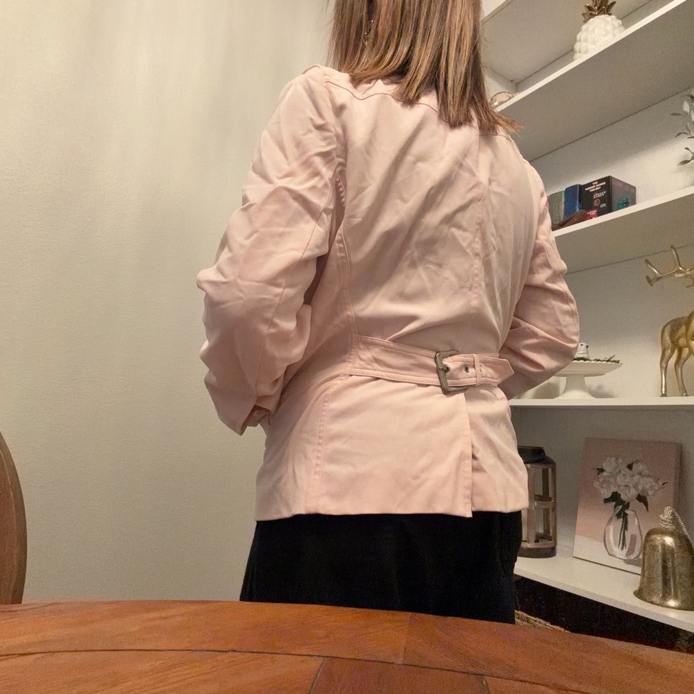 Women's Light Pink Button-Front Utility Jacket - Picture 4 of 6